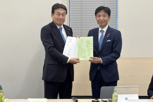 市長が要望活動している写真