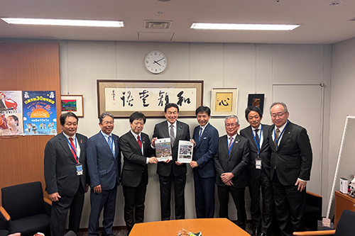 市長が要望活動している写真