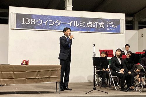 市長があいさつしている写真