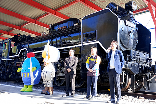 市長があいさつしている写真