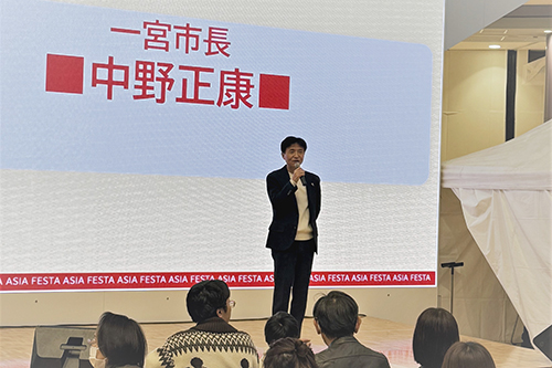 市長があいさつしている写真