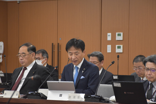 議会運営委員会の様子の写真