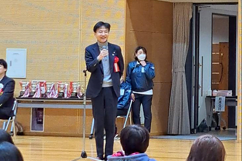 市長があいさつしている写真