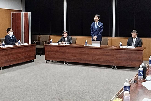 市長があいさつしている写真