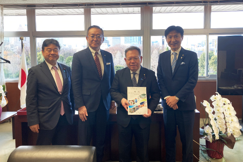 市長が訪問している写真