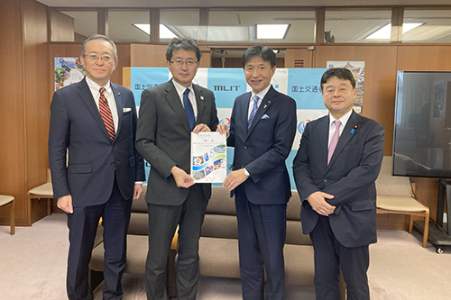 市長が訪問している写真