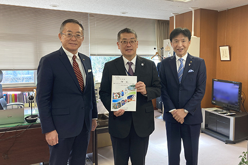 市長が訪問している写真