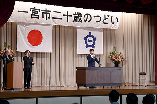 市長があいさつしている写真