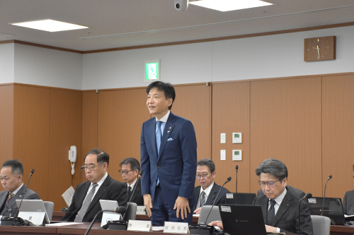 委員会の様子の写真