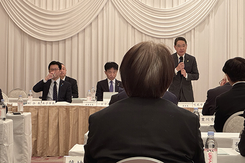 会議の様子の写真