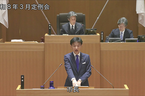 本会議の様子の写真