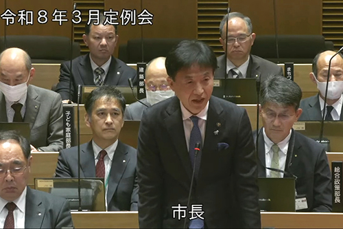 本会議の様子の写真