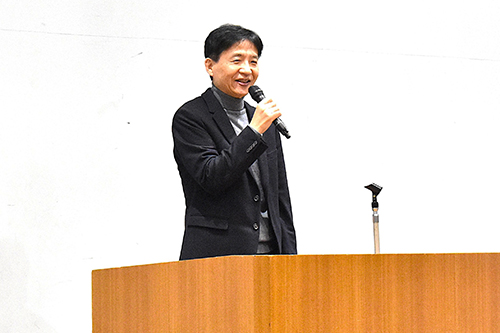 市長があいさつしている写真