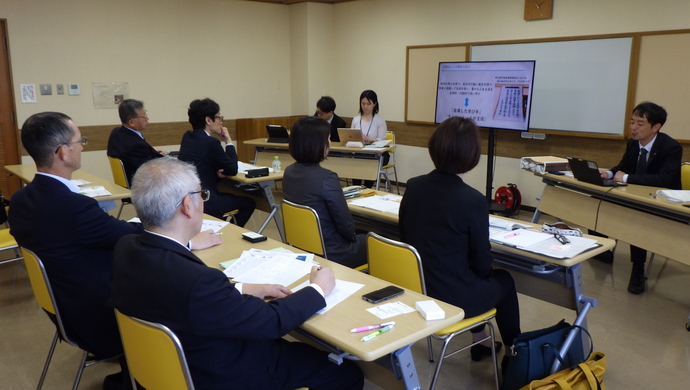 加賀市教育委員会での意見交換の様子