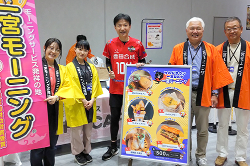 市長が市の紹介をしている写真