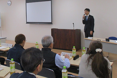 市長が講話している写真