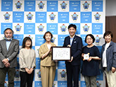 表敬訪問者の写真