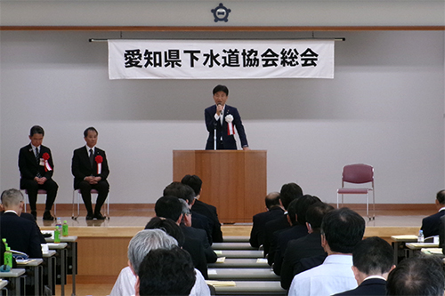 市長があいさつしている写真