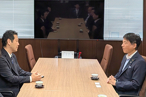 市長が対談している写真