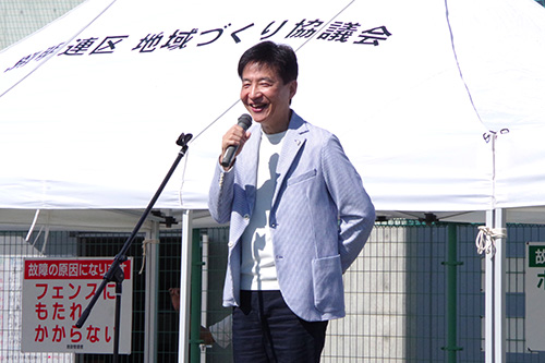 市長があいさつしている写真
