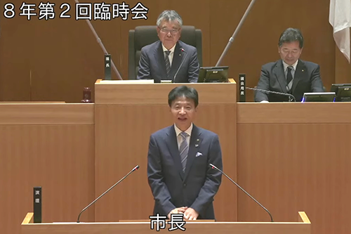 本会議の様子の写真