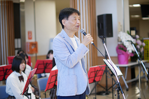 市長があいさつをしている写真