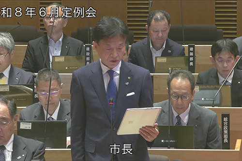 本会議の様子の写真