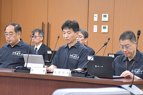 議会運営委員会の様子の写真