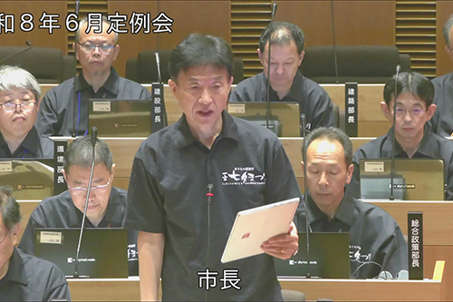 本会議の様子の写真