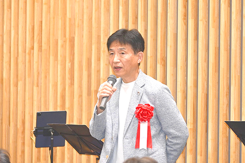 市長があいさつしている写真