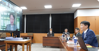 松尾教授とのオンライン会議の様子の写真