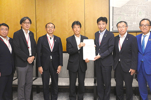市長が要請活動をしている写真