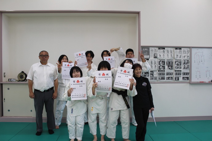 一宮高等学校（定時制）柔道部の皆さん