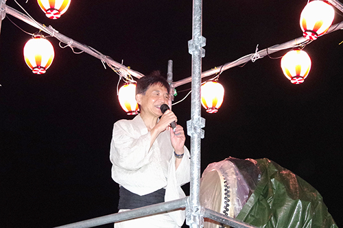 市長があいさつしている写真