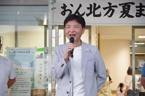 市長があいさつしている写真
