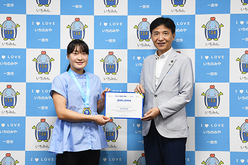 記念撮影の様子の写真