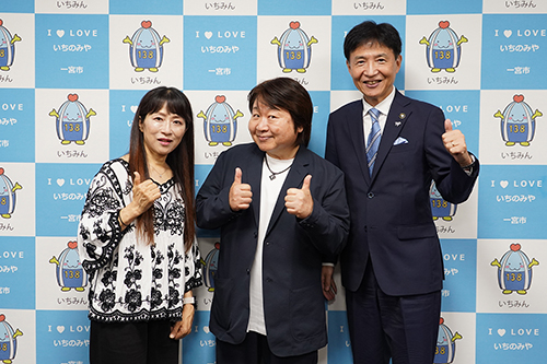 市長と来訪者の写真