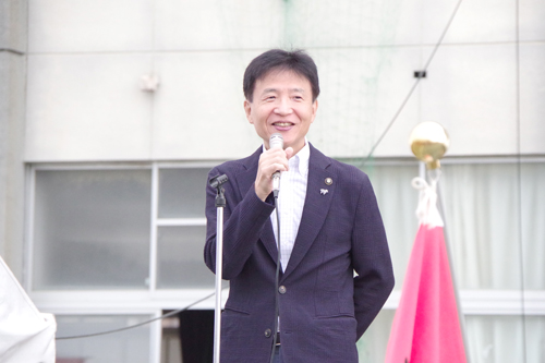 開催にあたり市長があいさつしている様子の写真