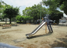 東公園